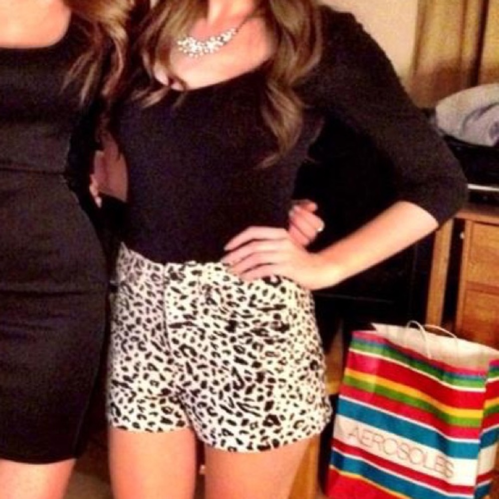 Leopard print shorts - Picture 2 of 4